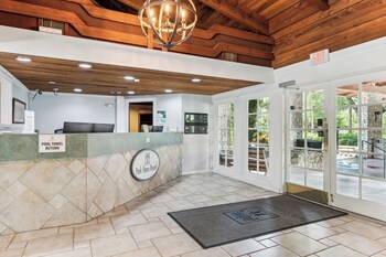 Reception area at Park Shore Resort