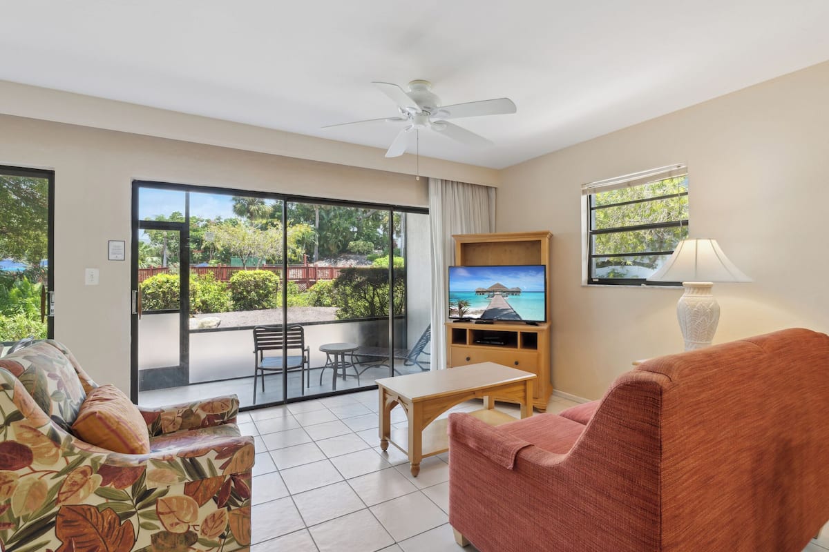 1 bedroom, in-room safe, individually decorated, individually furnished