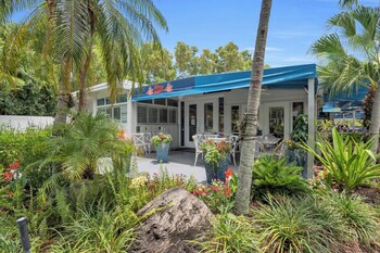 Restaurant at Park Shore Resort