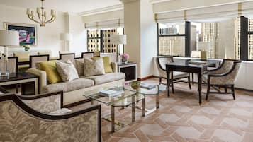 Premium bedding, in-room safe, desk, laptop workspace