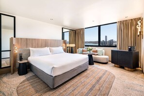 Premier Riverview King | 1 bedroom, in-room safe, desk, laptop workspace