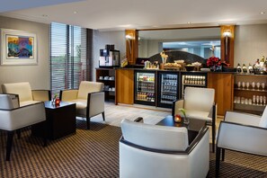 Standard Room, 1 Double Bed, Club Lounge Access | Property amenity