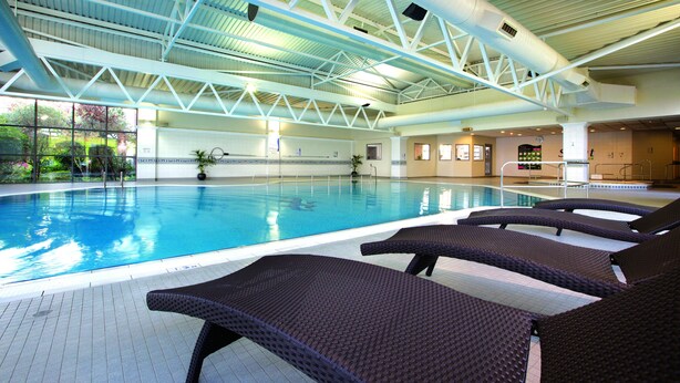 Indoor pool - Crowne Plaza London - Heathrow by IHG (West Drayton)