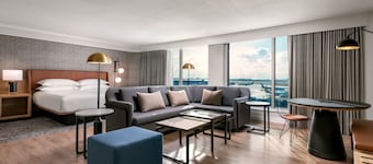 Sheraton Gateway Hotel In Toronto International Airport