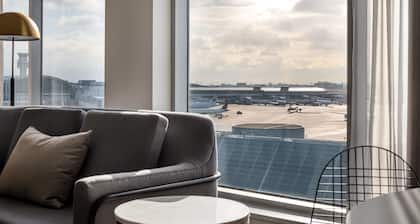 Sheraton Gateway Hotel In Toronto International Airport
