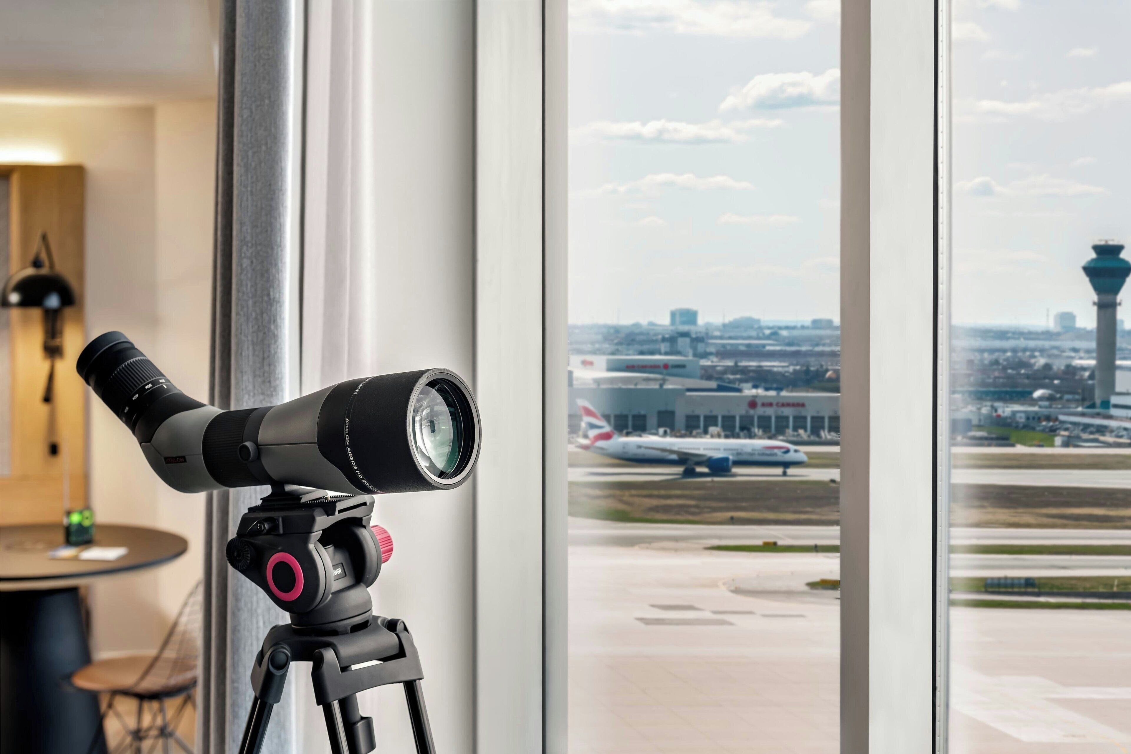 Photo - Sheraton Gateway Hotel in Toronto International Airport