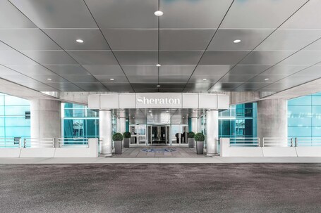 Sheraton Gateway Hotel In Toronto International Airport - Image 14