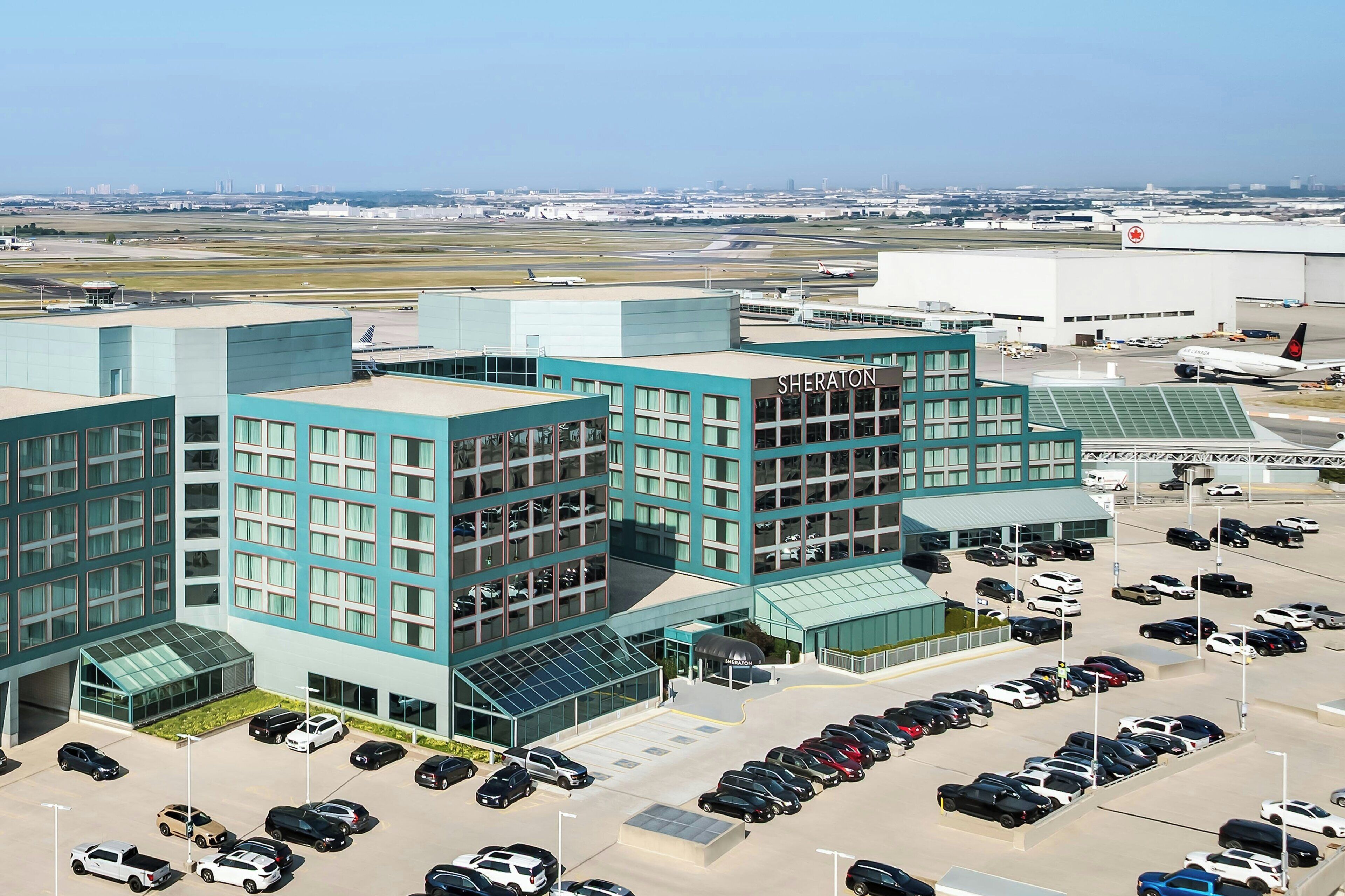 Photo - Sheraton Gateway Hotel in Toronto International Airport