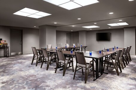 Sheraton Gateway Hotel In Toronto International Airport - Image 29