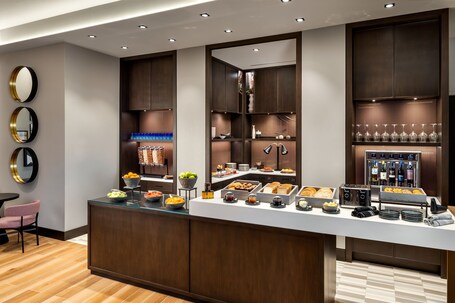 Sheraton Gateway Hotel In Toronto International Airport - Image 66