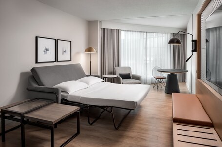 Sheraton Gateway Hotel In Toronto International Airport - Image 85