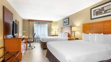 Habitación estándar, 2 camas de matrimonio, no fumadores | Escritorio y espacio para trabajar con un portátil