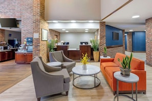 Lobby - Best Western Danbury/Bethel (Bethel)