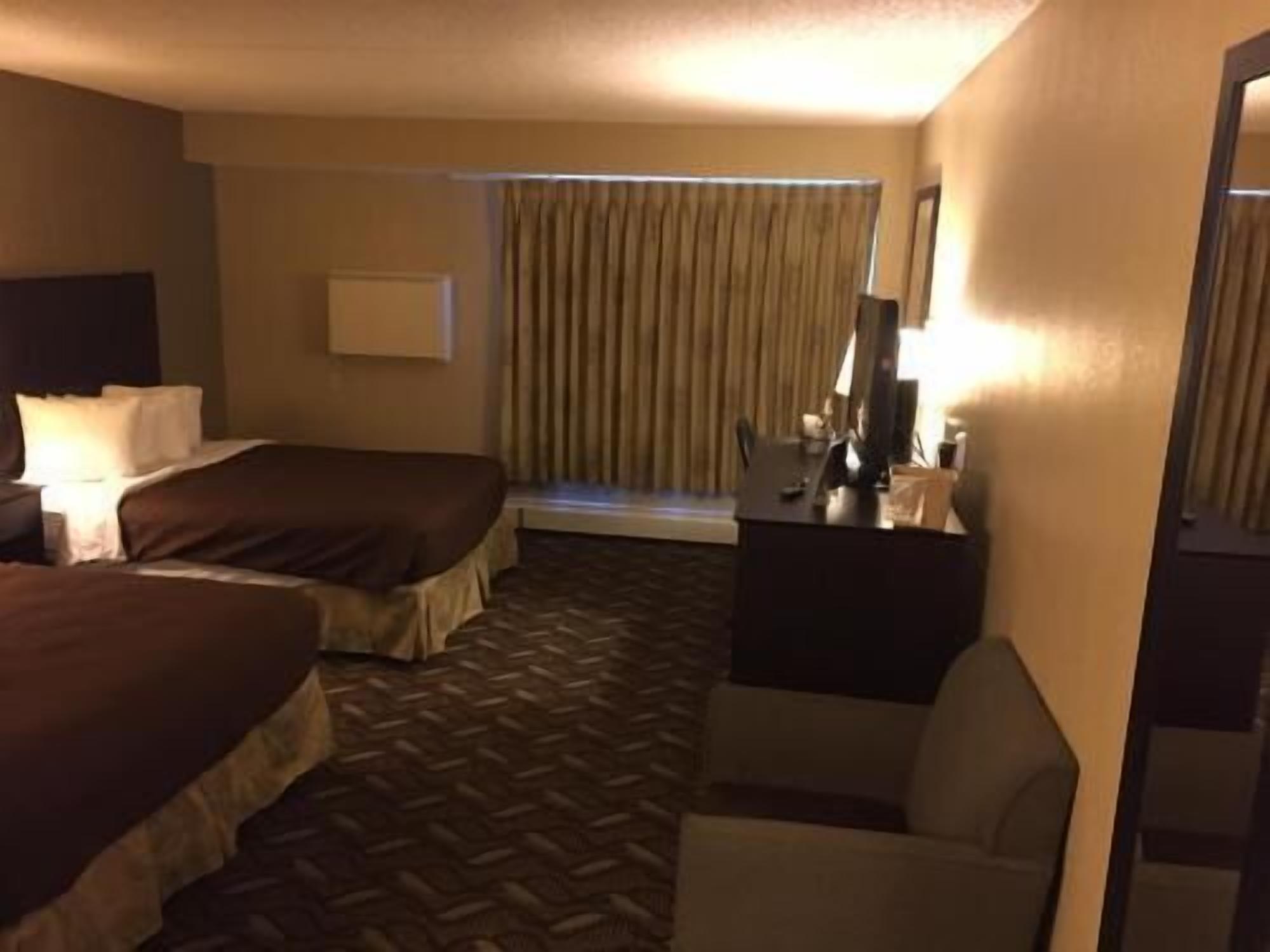 In-room safe, iron/ironing board, free WiFi, bed sheets