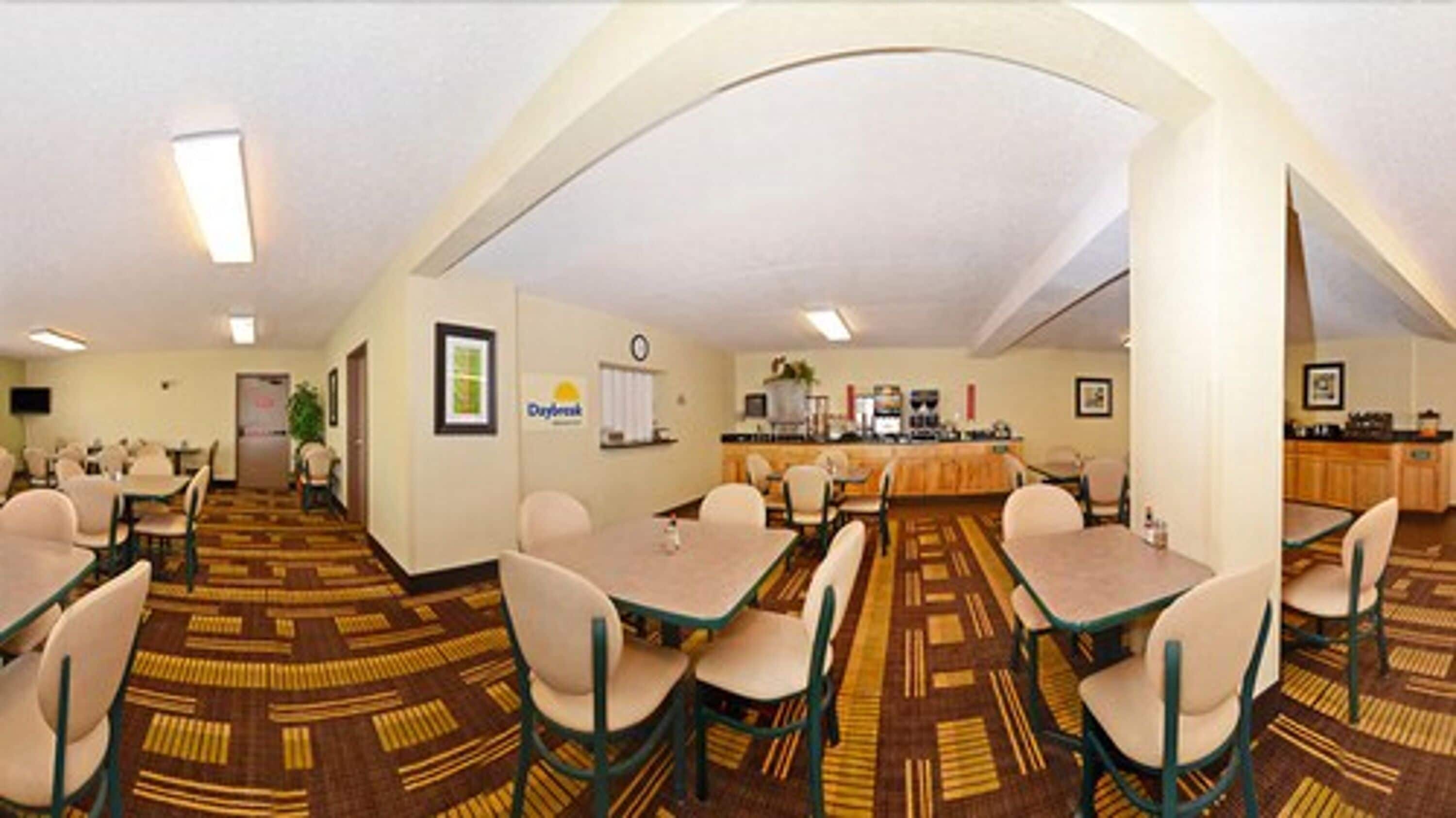 free daily cooked-to-order breakfast