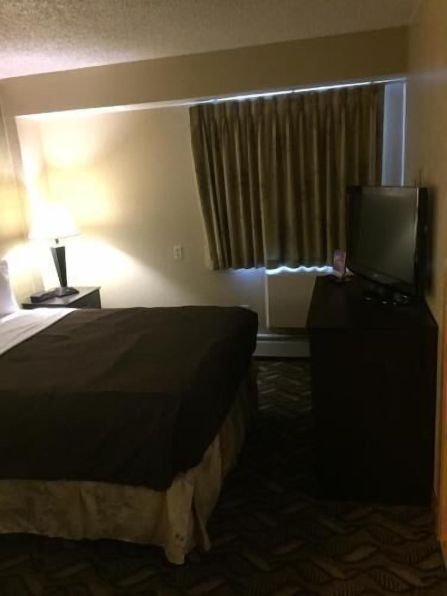 In-room safe, iron/ironing board, free WiFi, bed sheets