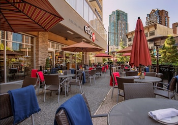 Breakfast, lunch, dinner served; American cuisine  at Best Western Premier Chateau Granville Hotel & Suites & Conf. Centre