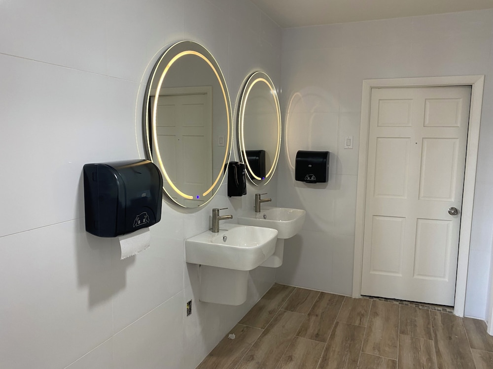 Seaview Beach Hotel by null