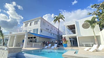 2 restaurants servant le petit déjeuner