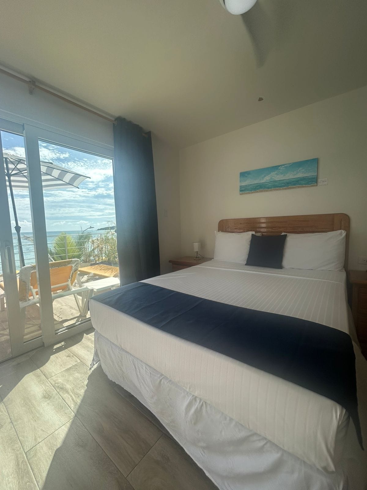 Studio Suite, 1 Queen Bed, Balcony, Sea View | In-room safe, desk, laptop workspace, soundproofing