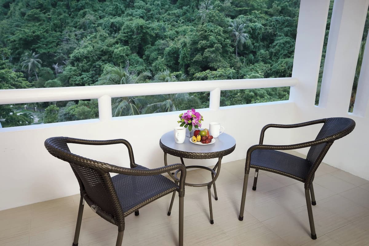 1 bedroom, minibar, in-room safe, individually furnished