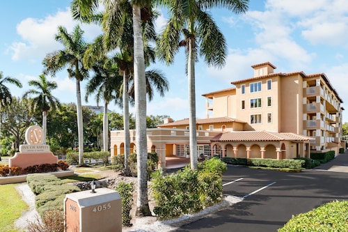 Inn of Naples, Tapestry Collection by Hilton