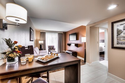 Inn of Naples, Tapestry Collection by Hilton