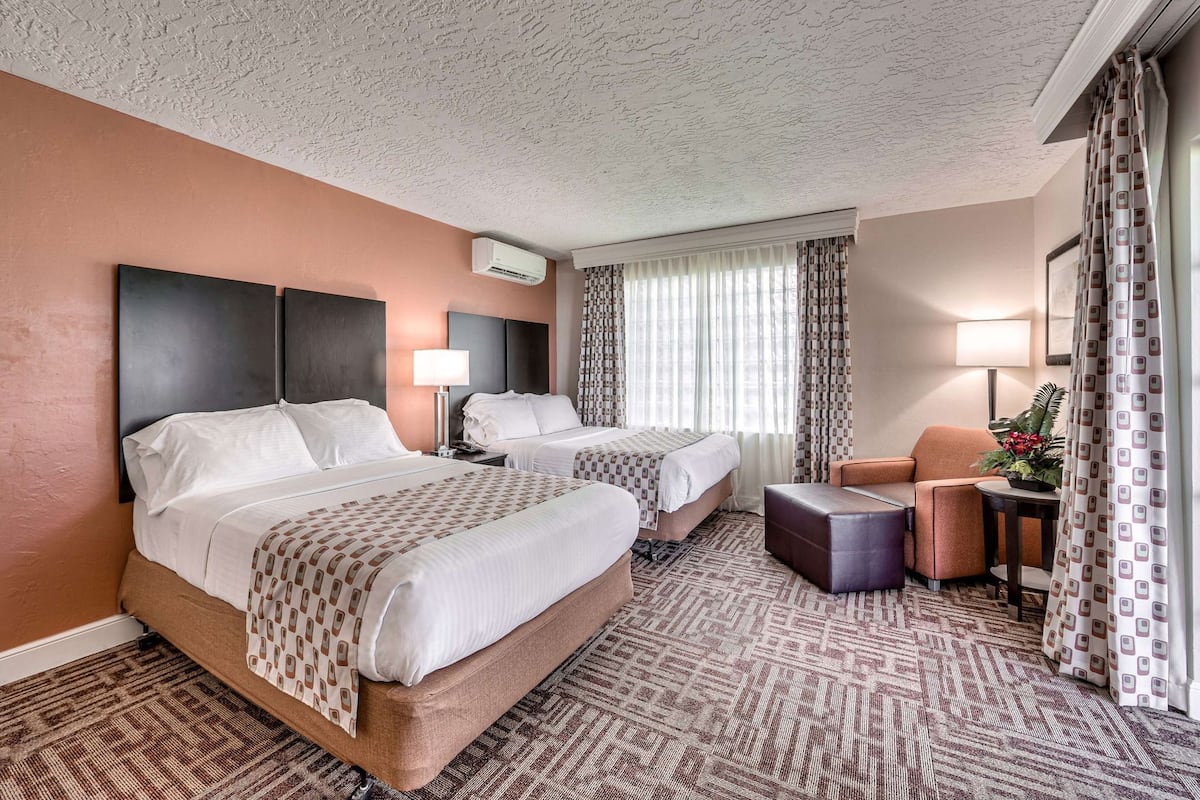 In-room safe, desk, laptop workspace, blackout drapes