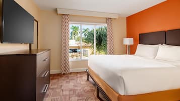 Caja de seguridad en la habitación y escritorio