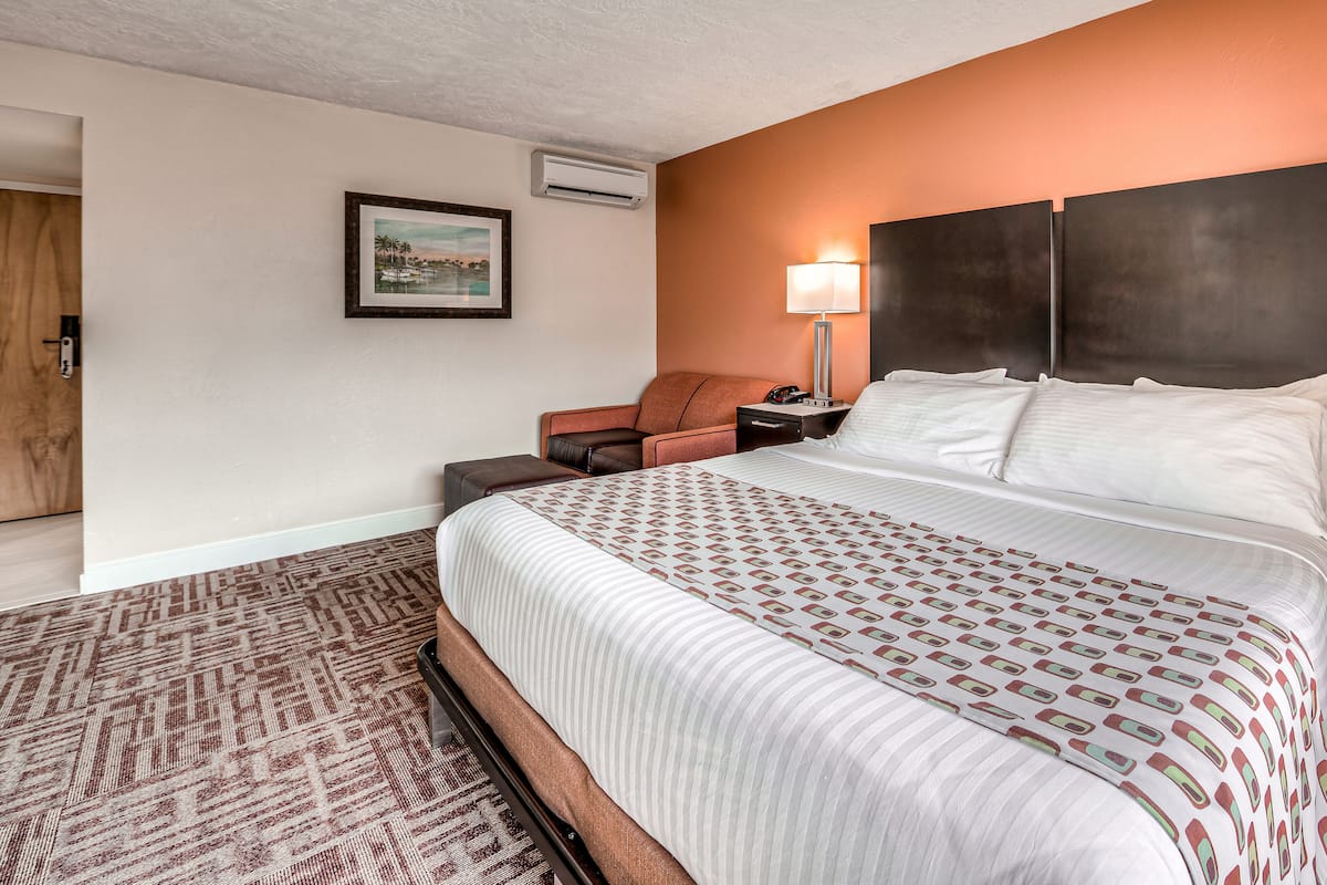 In-room safe, desk, laptop workspace, blackout drapes