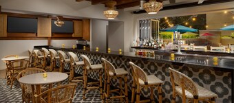 那不勒斯旅館 - 希爾頓啟繽精選飯店