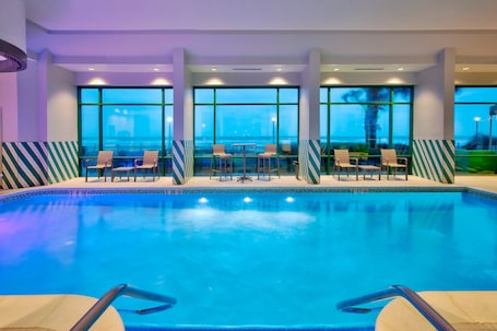Una piscina techada