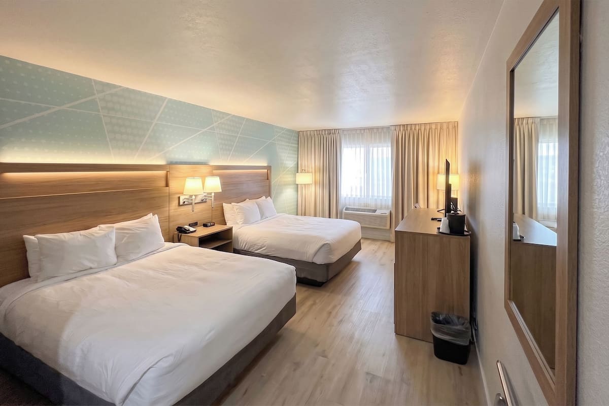 Standard Room, 2 Queen Beds, Non Smoking