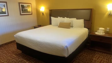 Escritorio, tabla de planchar con plancha y cunas gratuitas