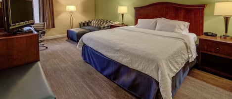 高級寢具、書桌、手提電腦工作空間、遮光窗簾/窗簾