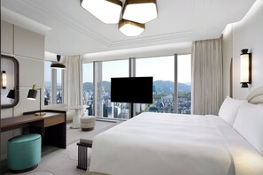 Grand-Suite, 1 Schlafzimmer, Nichtraucher, Stadtblick | 1 Schlafzimmer, individuell dekoriert, individuell eingerichtet