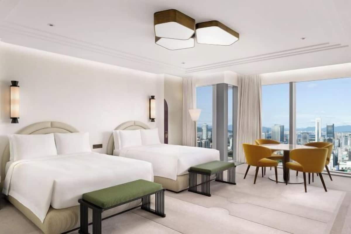 Individually decorated, individually furnished, soundproofing, free WiFi