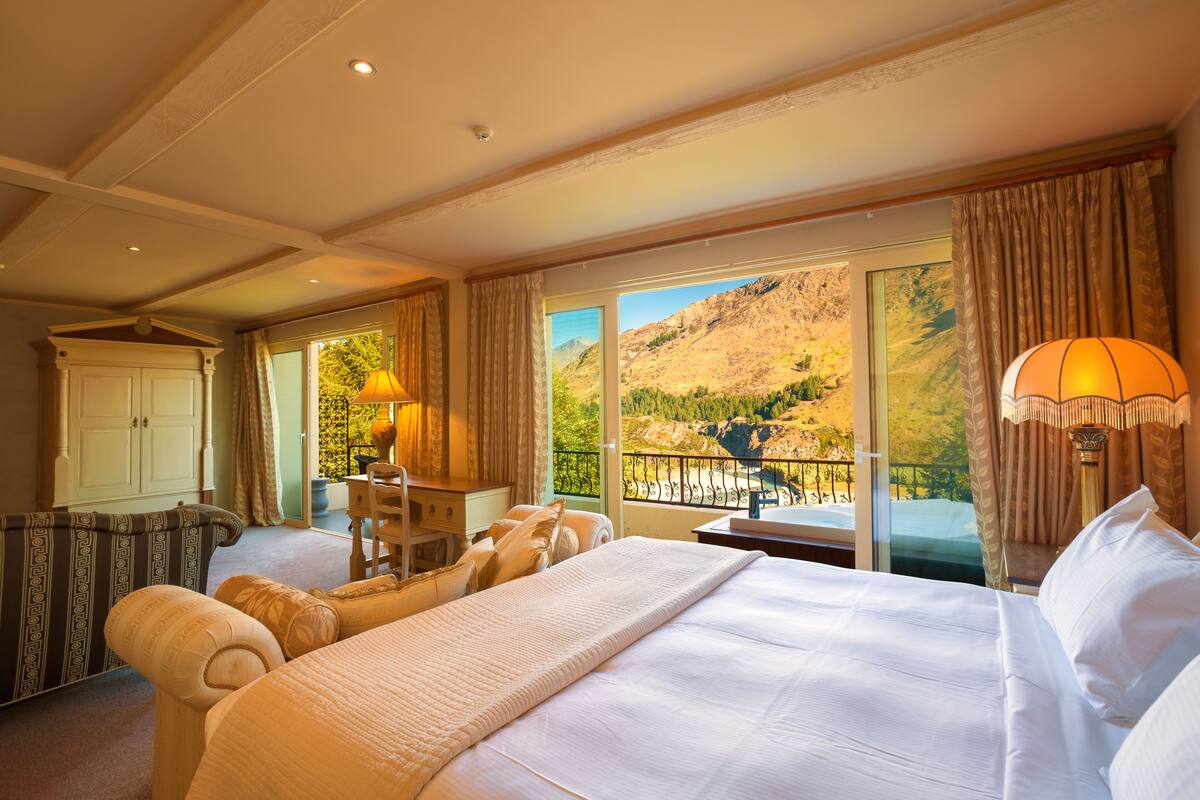 premium bedding, individually decorated, individually furnished, desk