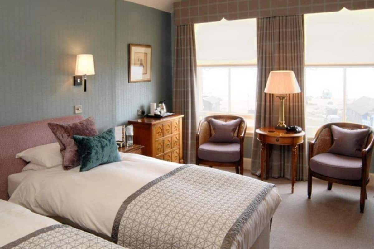 in-room safe, individually decorated, desk, iron/ironing board