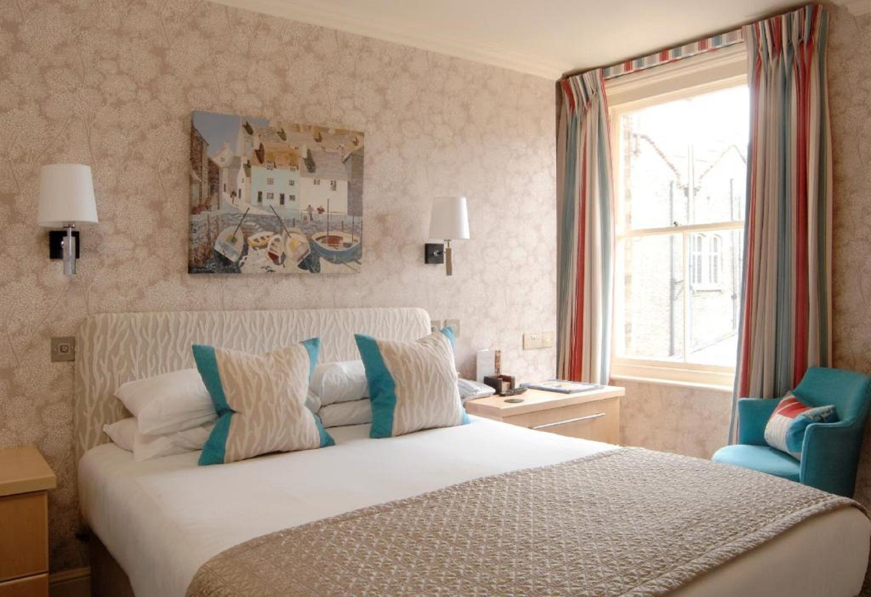darfield house twin/double room | in-room safe, individually decorated, desk, iron/ironing board
