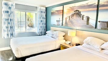 Caja de seguridad en la habitación, escritorio y cortinas blackout