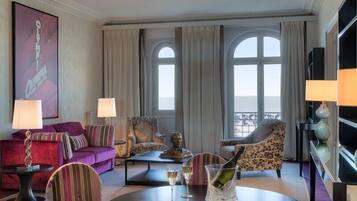 Suite Coquatrix Vue mer (1 lit double et 1 canapé-lit) | 客廳 | 55 吋等離子電視連衛星電視頻道、電視