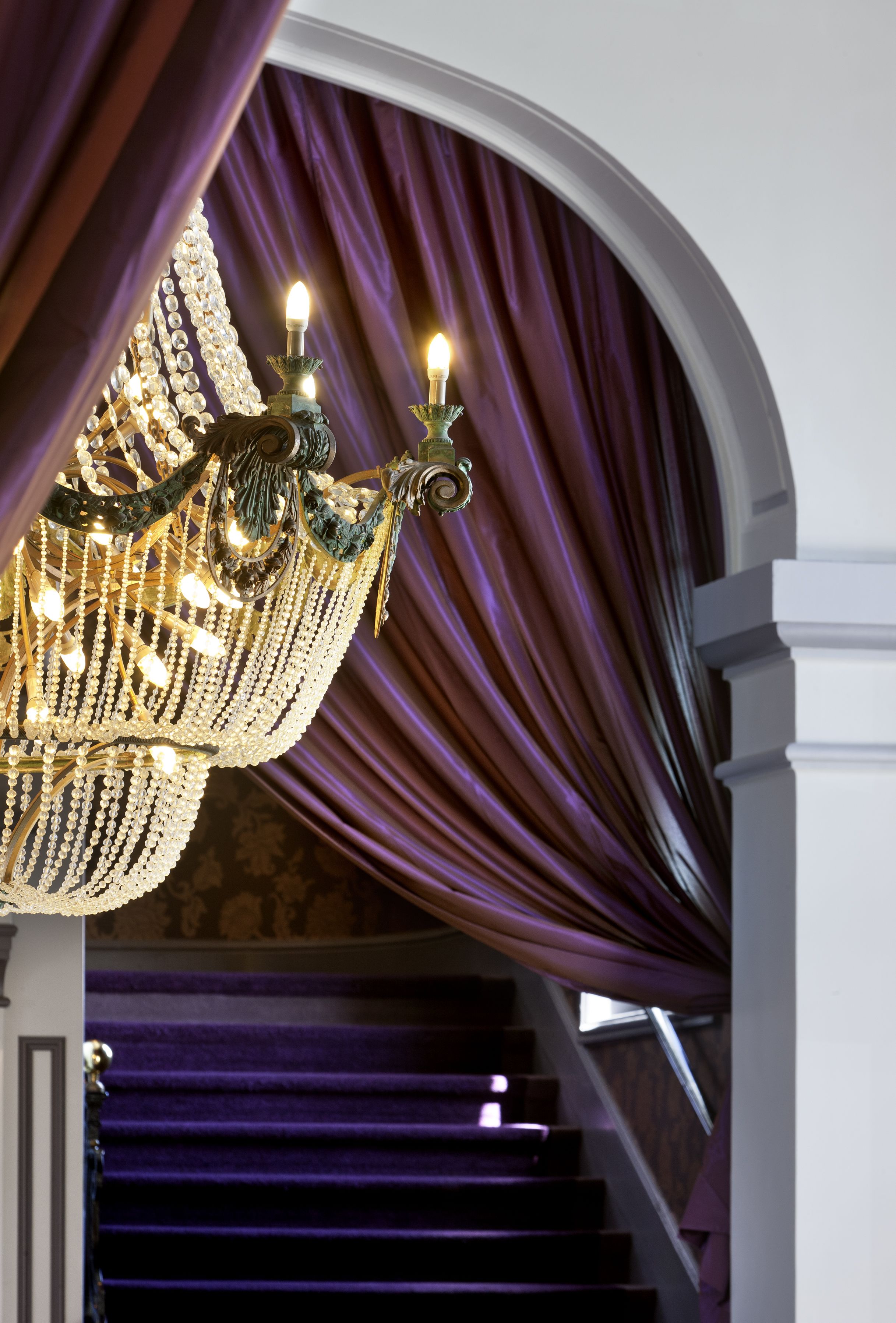 2 bars/lounges, beach bar