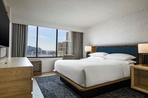 Suite, 1 King Bed with Sofa bed | Premium bedding, pillowtop beds, in-room safe, desk