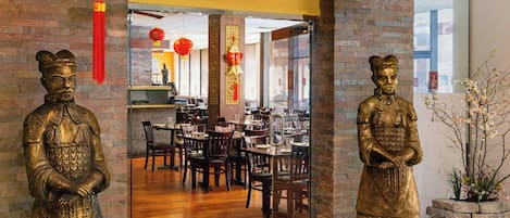 Breakfast, lunch and dinner served