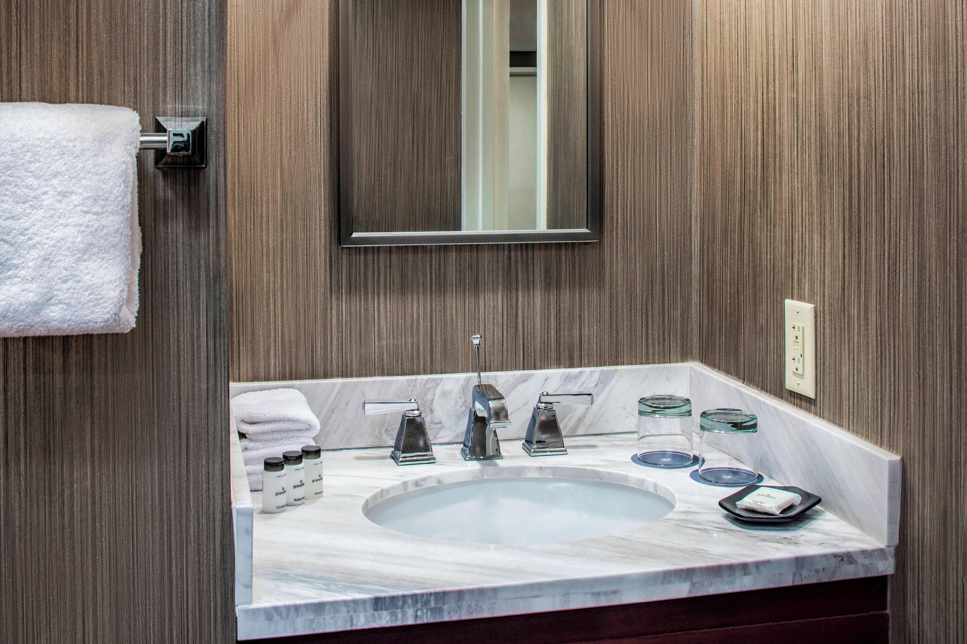 combined shower/bathtub, free toiletries, hair dryer, towels