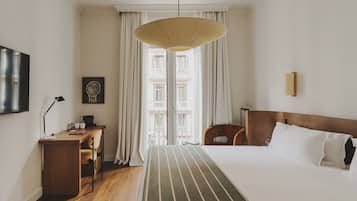 Premium bedding, minibar, in-room safe, desk