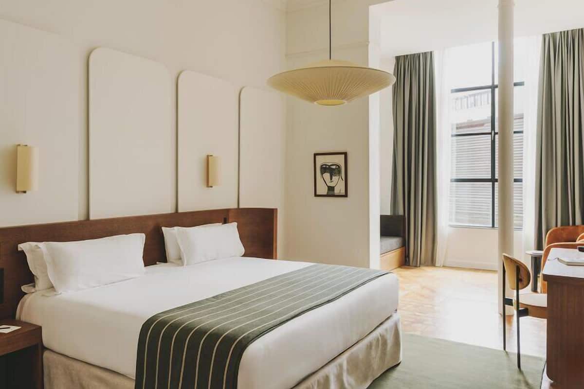 Studio Suite | Premium bedding, minibar, in-room safe, desk