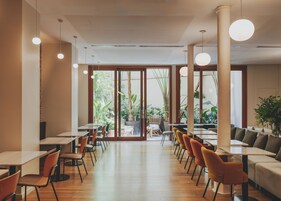 Café da manhã com buffet todos os dias mediante uma taxa