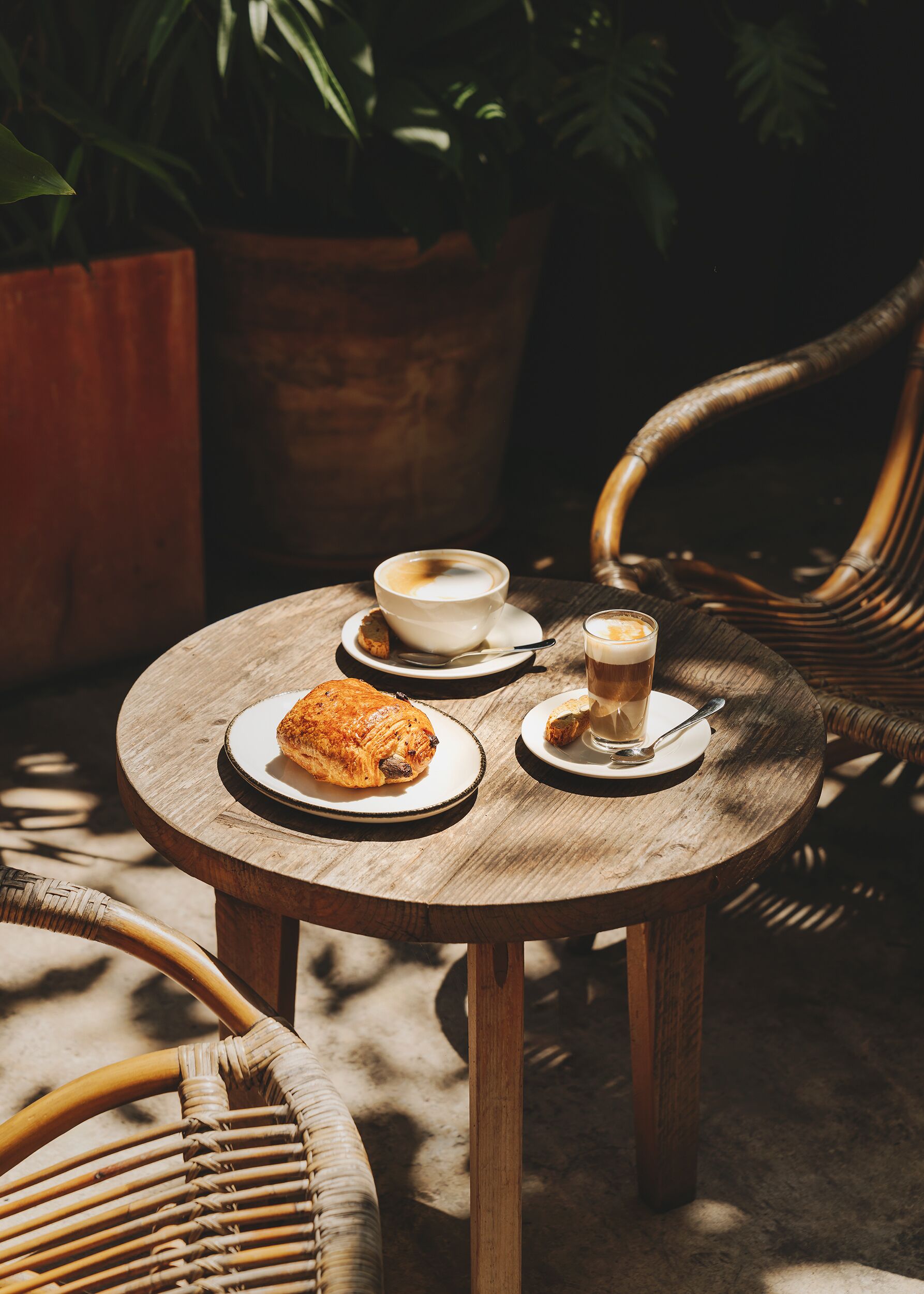 daily buffet breakfast (eur 22 per person)